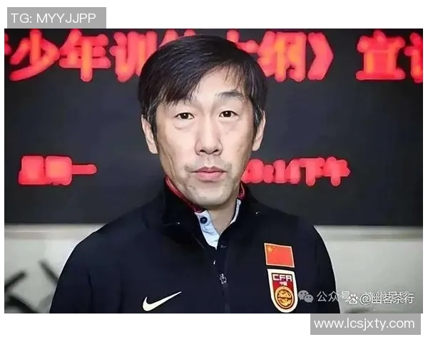 中国足球教练的挑战与机遇如何推动国家队的崛起与发展